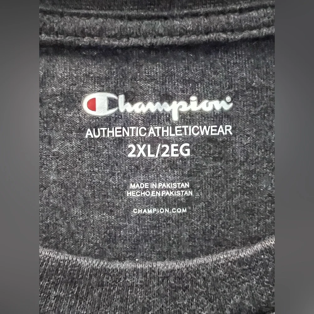 Champion Logo T Shirt Adult Size 2XL - Picture 3 of 3